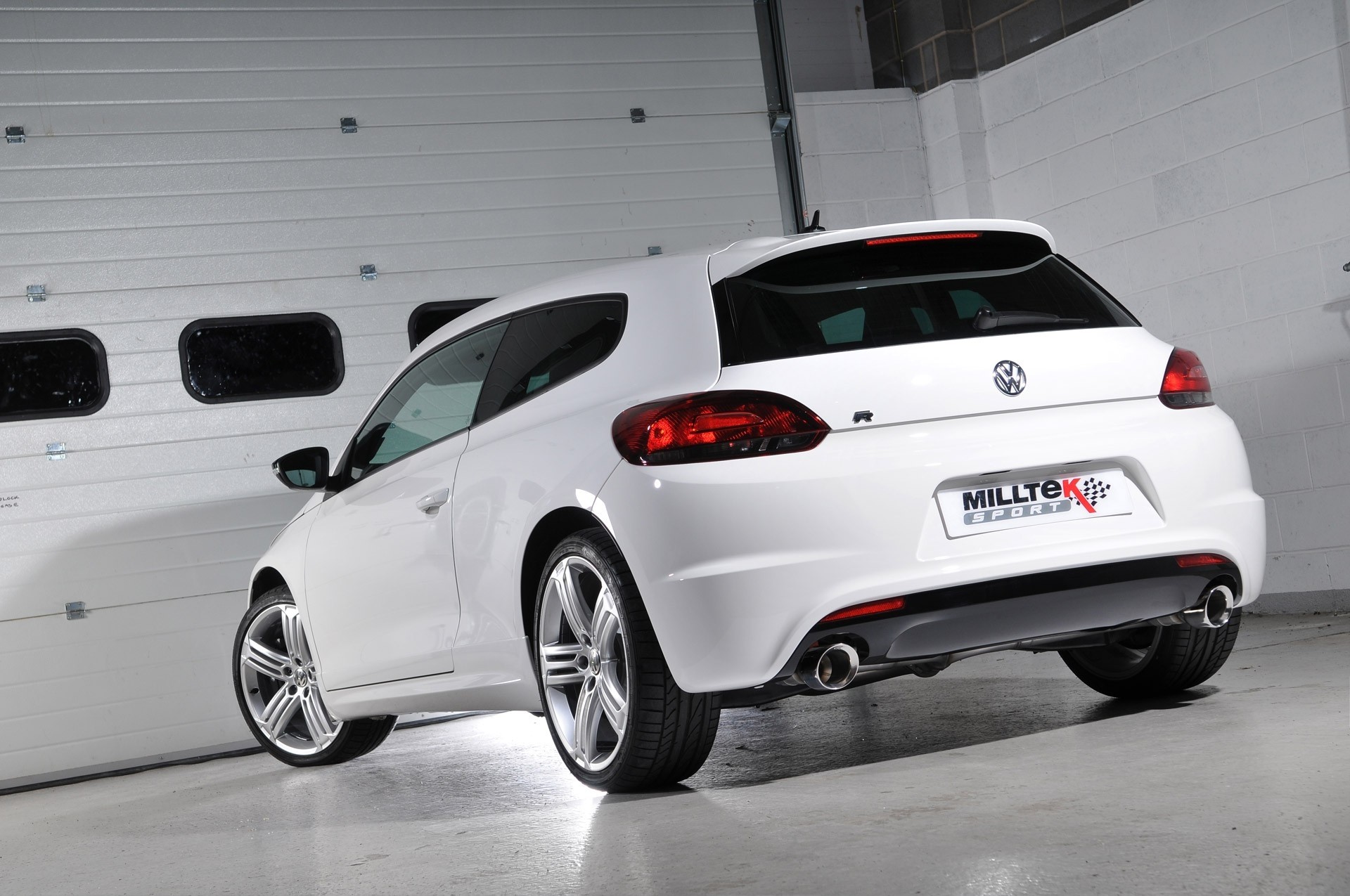 Milltek VW Scirocco R resonated(stiller) dual cat-back systeem m