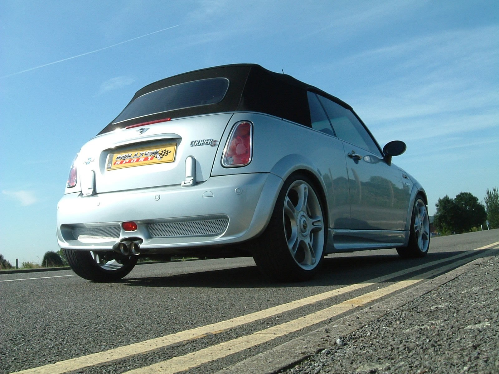 Stanced Yellow R52 Mini Sport Uitlaten Mini