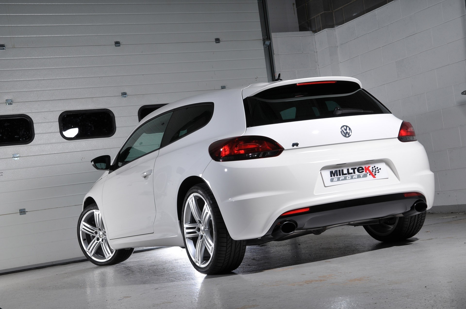 Milltek VW Scirocco R resonated(stiller) dual cat-back systeem m